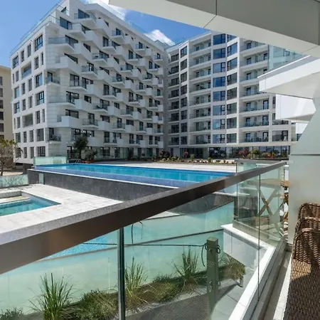 Onix Infinity Pool & Spa Resort 18 * Năvodari