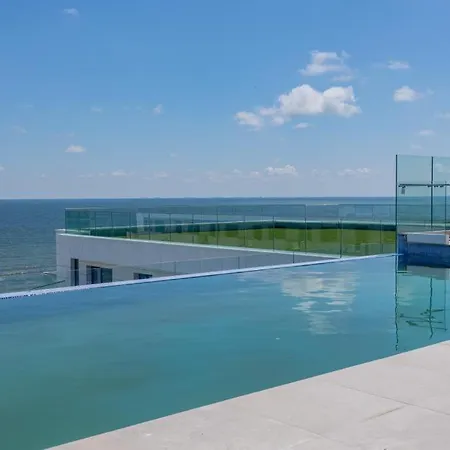Апартаменты Onix Infinity Pool & 18 Нэводари